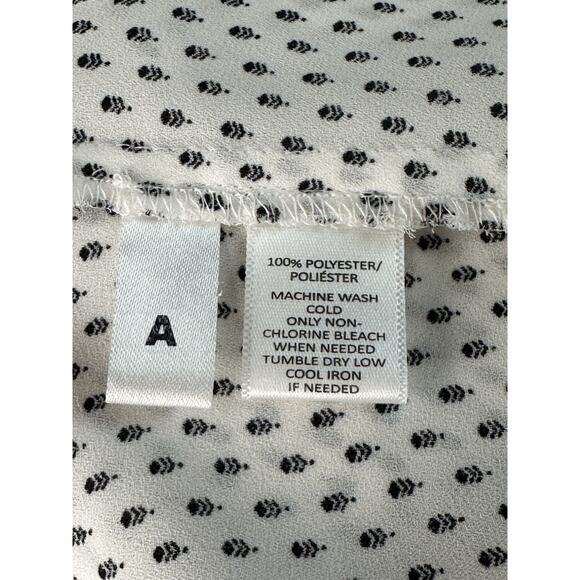 Ann Taylor LOFT White W/ Black Print No Show Buttons Blouse Top Sz S Classic EUC - Picture 13 of 16